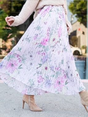 H&M Pastel Pink Floral Pleated Long Skirt Size